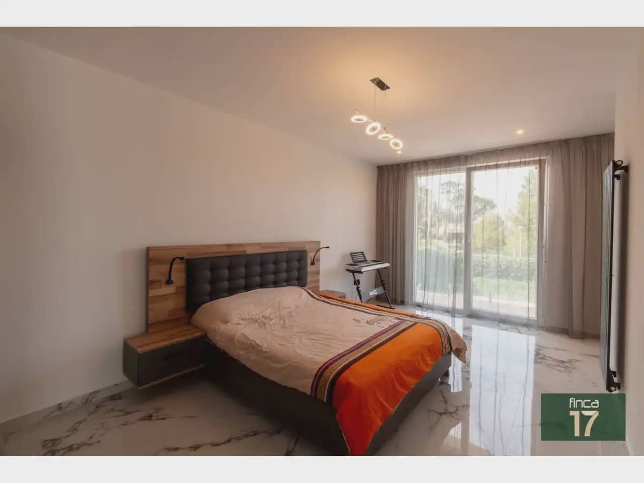 Chalet de 5 habitaciones en Petrel / Petrer en venta con piscina garaje - 950.000 € (Ref: 10059562)