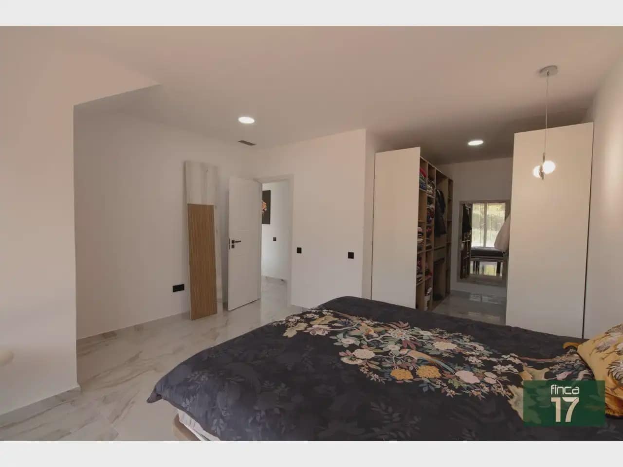 Chalet de 5 habitaciones en Petrel / Petrer en venta con piscina garaje - 950.000 € (Ref: 10059562)
