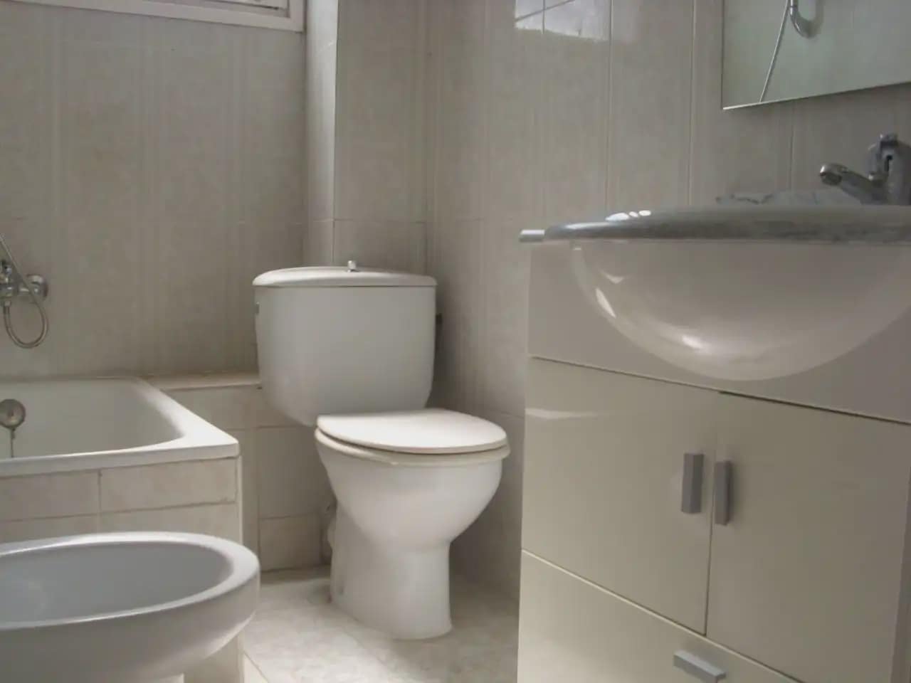 Piso de 3 habitaciones en Elda en venta - 83.500 € (Ref: 10059564)