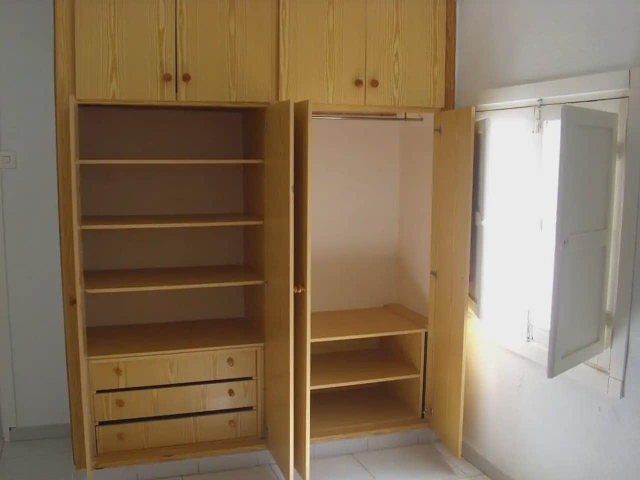 Piso de 3 habitaciones en Elda en venta - 83.500 € (Ref: 10059564)