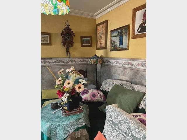 Casa de 4 habitaciones en Elda en venta con garaje - 275.000 € (Ref: 10059566)