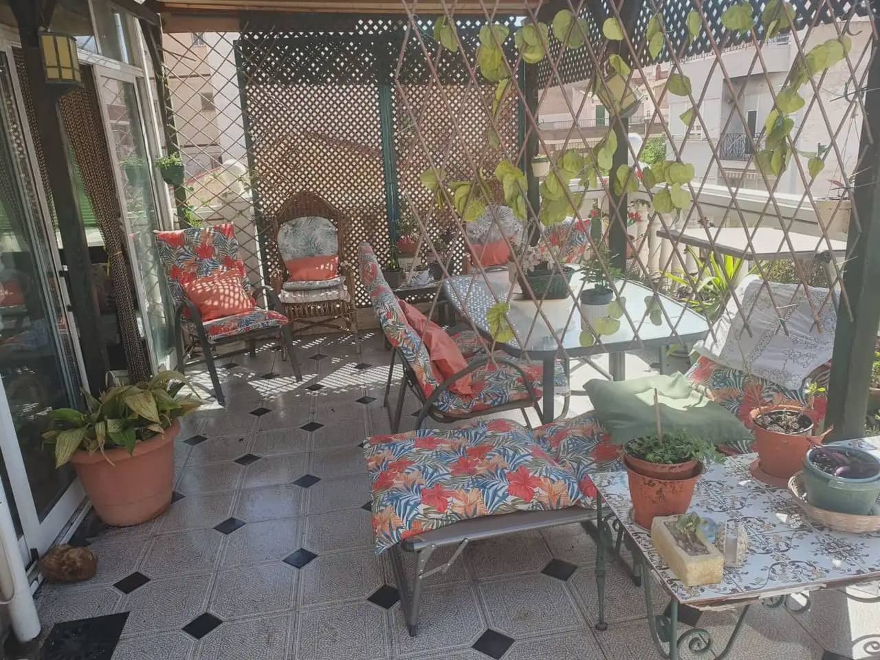 Casa de 4 habitaciones en Elda en venta con garaje - 275.000 € (Ref: 10059566)