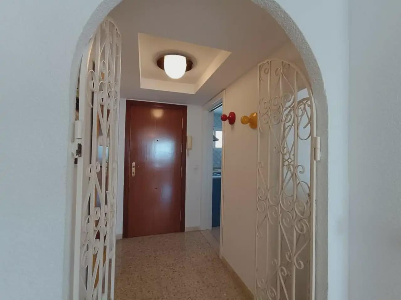 3 Zimmer Strandapartment zu verkaufen in Benidorm mit Pool Garage - 485.000 € (Ref: 10059568)