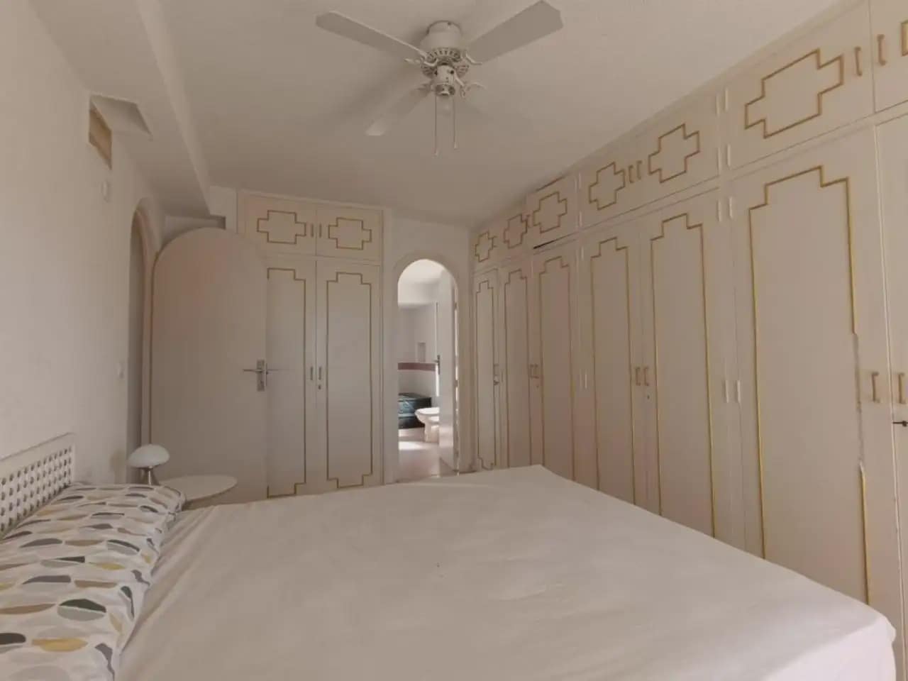 3 Zimmer Strandapartment zu verkaufen in Benidorm mit Pool Garage - 485.000 € (Ref: 10059568)