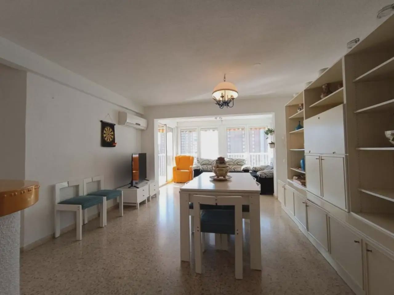 3 Zimmer Strandapartment zu verkaufen in Benidorm mit Pool Garage - 485.000 € (Ref: 10059568)