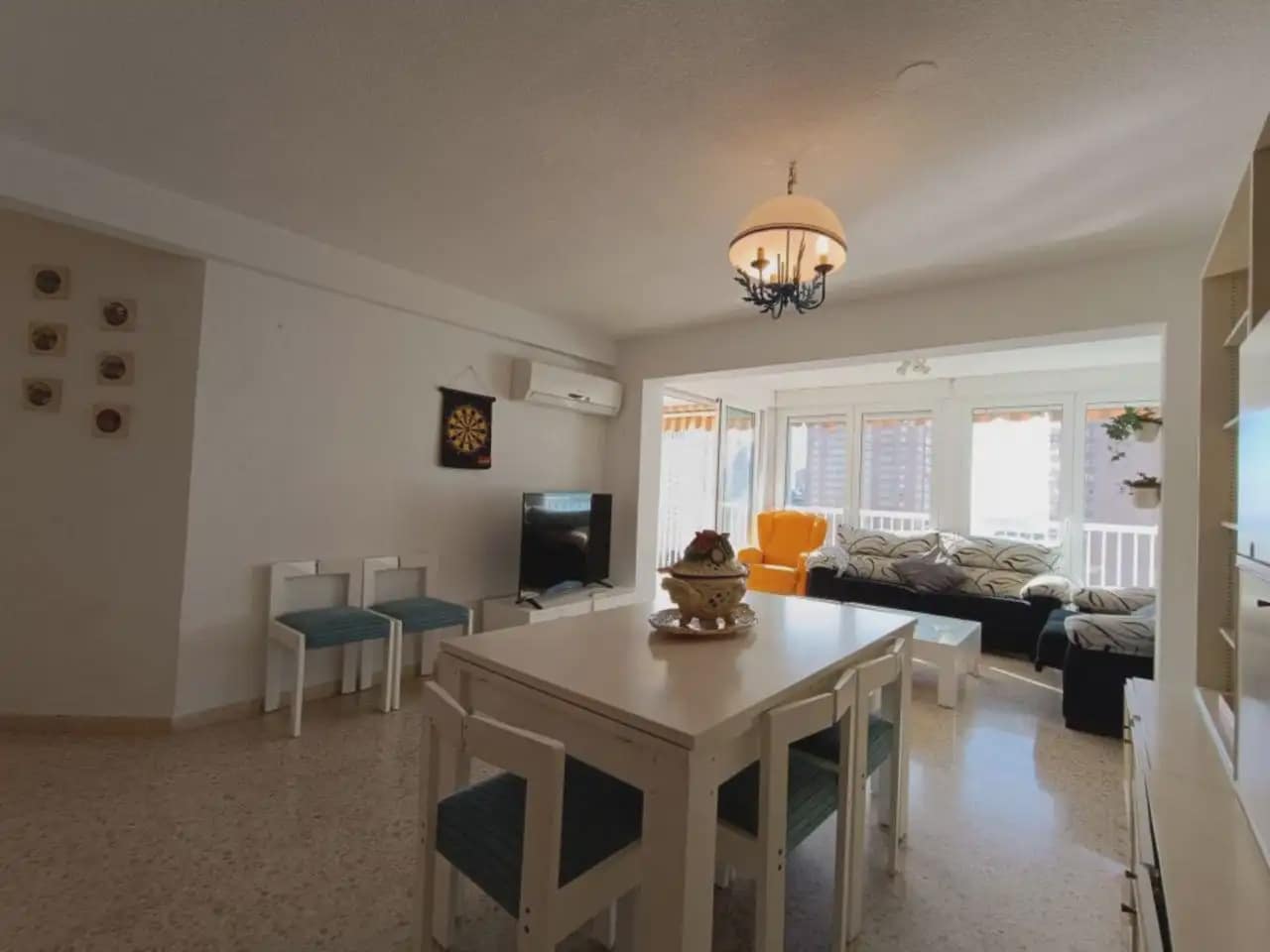 3 Zimmer Strandapartment zu verkaufen in Benidorm mit Pool Garage - 485.000 € (Ref: 10059568)