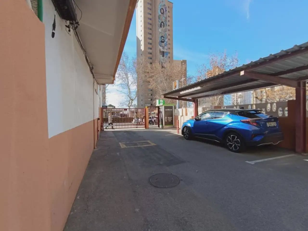 3 Zimmer Strandapartment zu verkaufen in Benidorm mit Pool Garage - 485.000 € (Ref: 10059568)