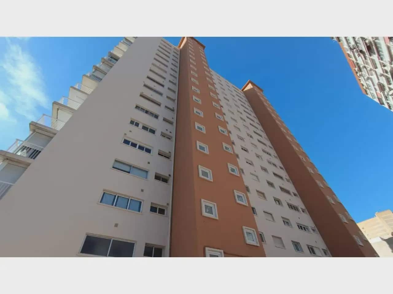 3 Zimmer Strandapartment zu verkaufen in Benidorm mit Pool Garage - 485.000 € (Ref: 10059568)