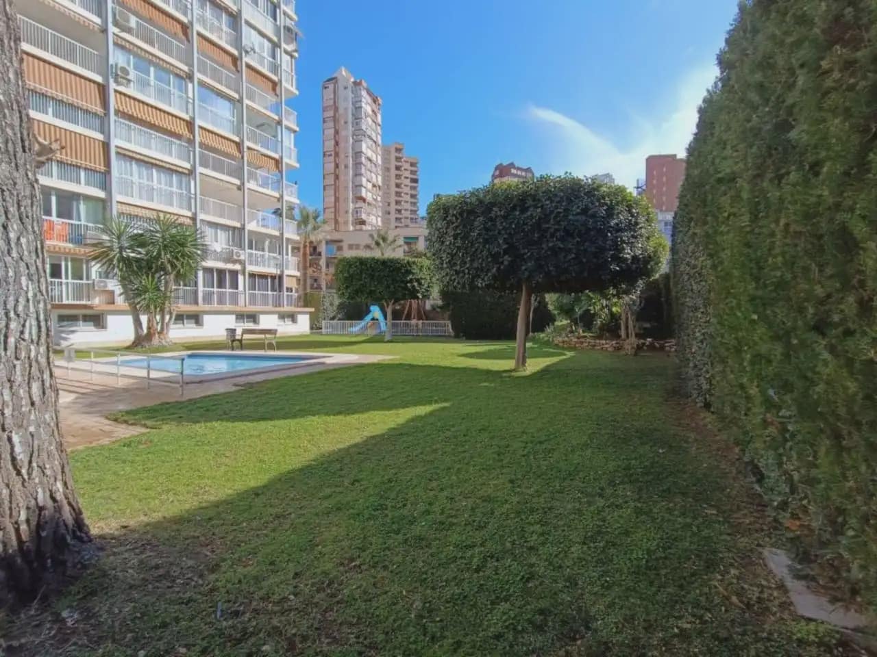 3 Zimmer Strandapartment zu verkaufen in Benidorm mit Pool Garage - 485.000 € (Ref: 10059568)