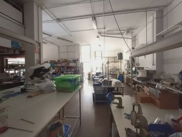 Gewerbe zu vermieten in Elda - 1.150 € (Ref: 10059575)