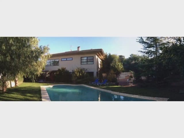 5 slaapkamer Villa te koop in Petrel / Petrer met zwembad - € 485.000 (Ref: 10059577)