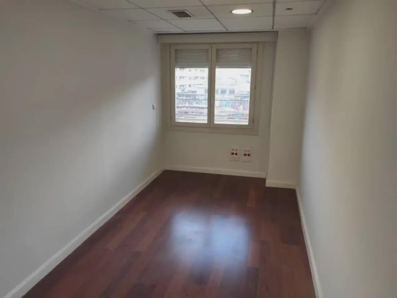 Büro zu vermieten in Elda - 1.200 € (Ref: 10059578)