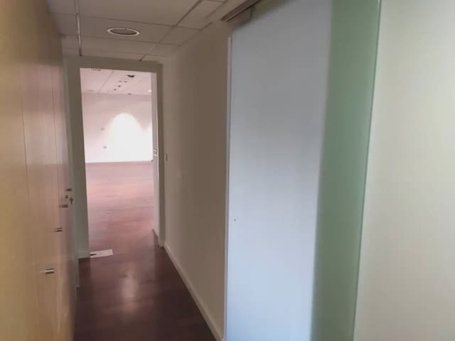 Büro zu vermieten in Elda - 1.200 € (Ref: 10059578)