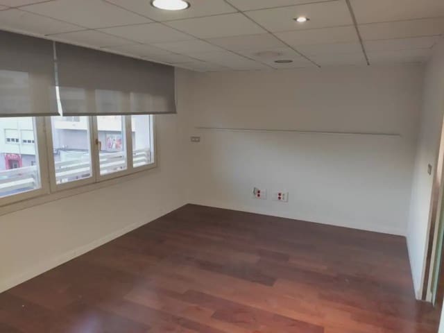 Büro zu vermieten in Elda - 1.200 € (Ref: 10059578)