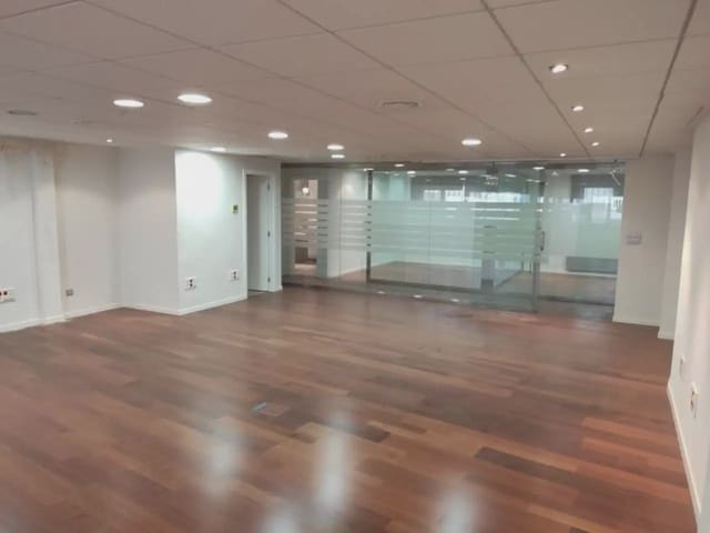 Büro zu vermieten in Elda - 900 € (Ref: 10059579)