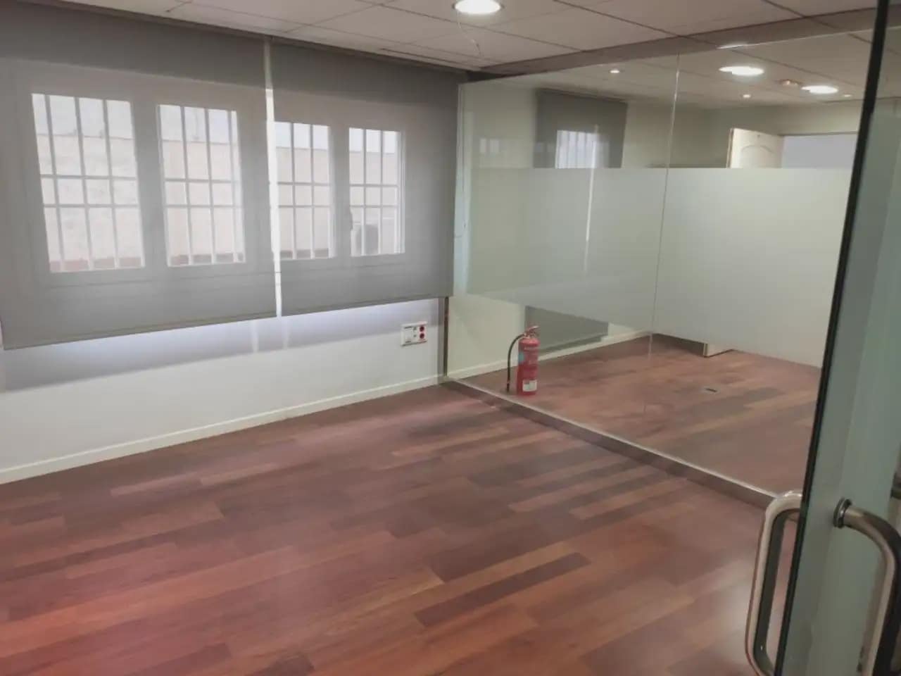 Büro zu vermieten in Elda - 900 € (Ref: 10059579)