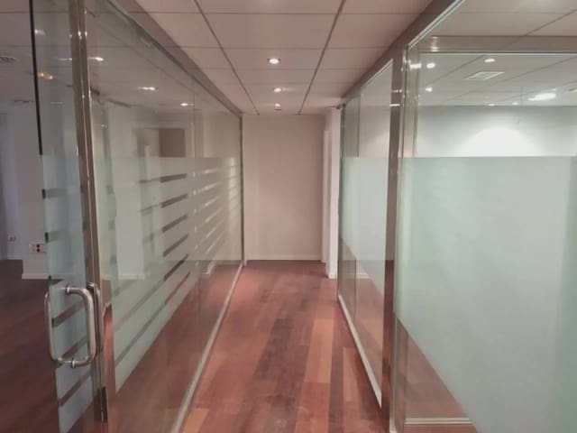 Büro zu vermieten in Elda - 900 € (Ref: 10059579)