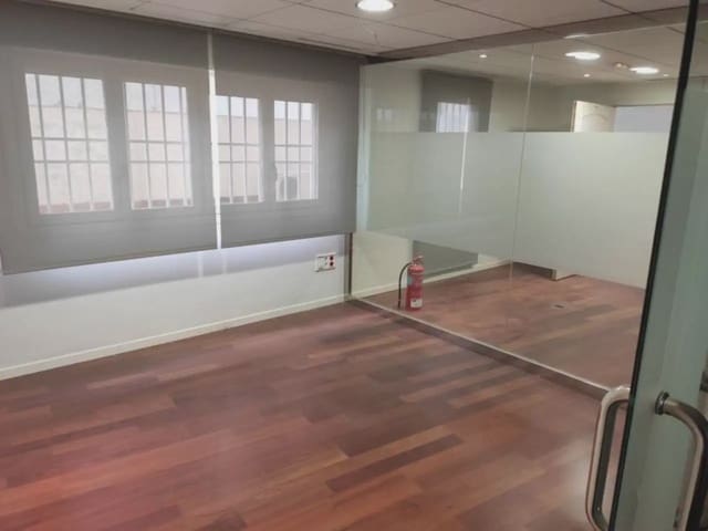 Büro zu vermieten in Elda - 900 € (Ref: 10059579)