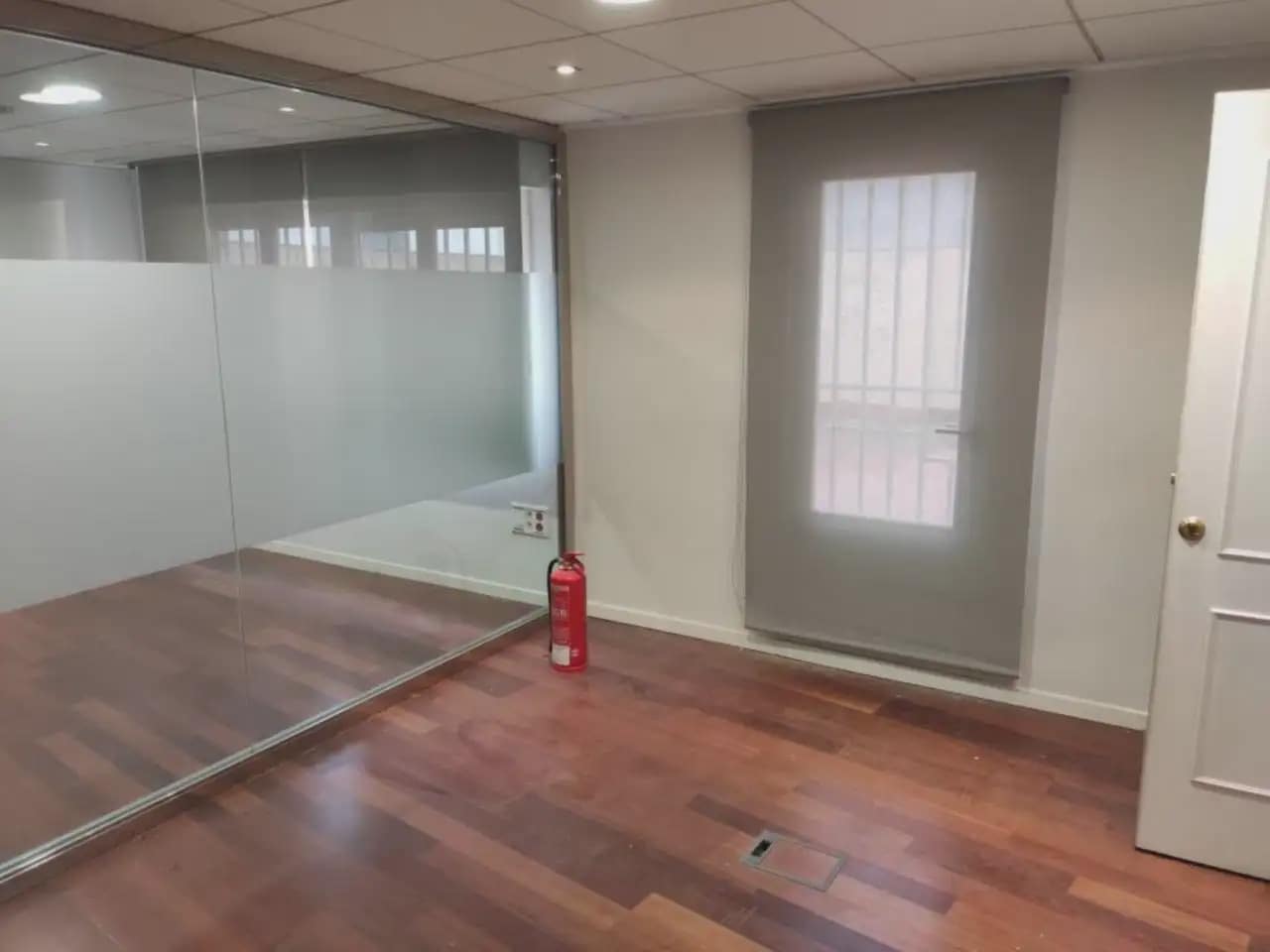 Büro zu vermieten in Elda - 900 € (Ref: 10059579)