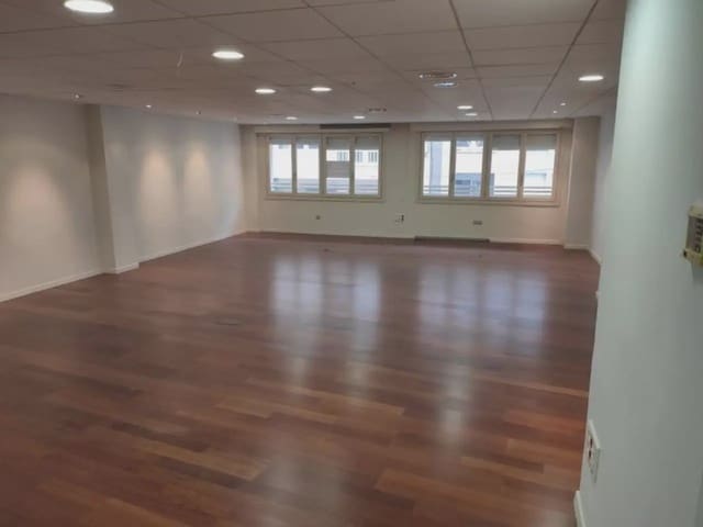 Büro zu vermieten in Elda - 900 € (Ref: 10059579)