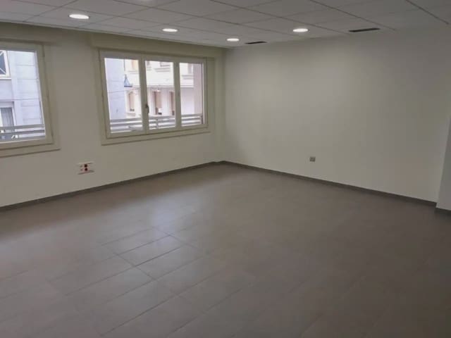 Büro zu vermieten in Elda - 900 € (Ref: 10059580)