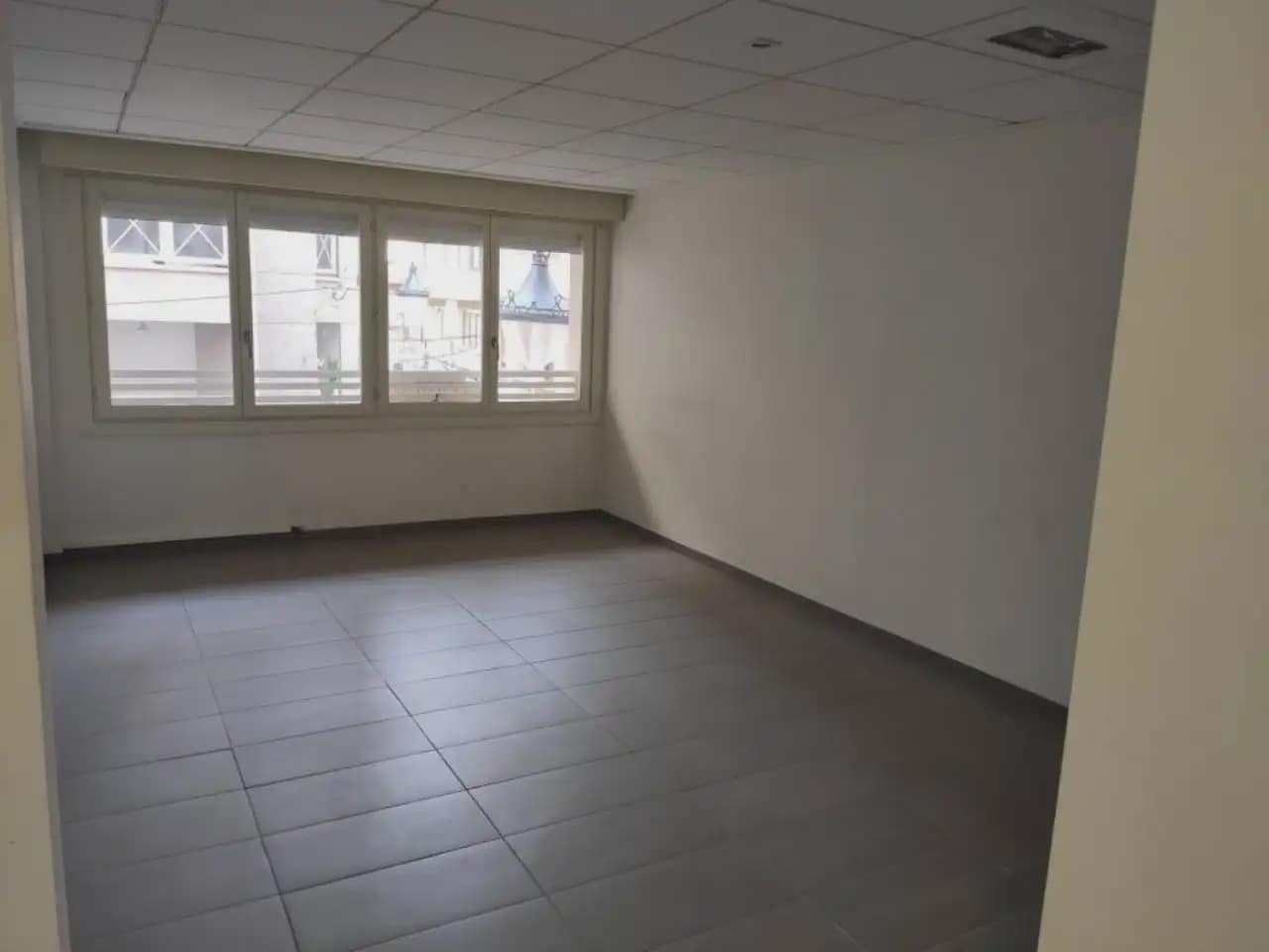 Büro zu vermieten in Elda - 900 € (Ref: 10059580)