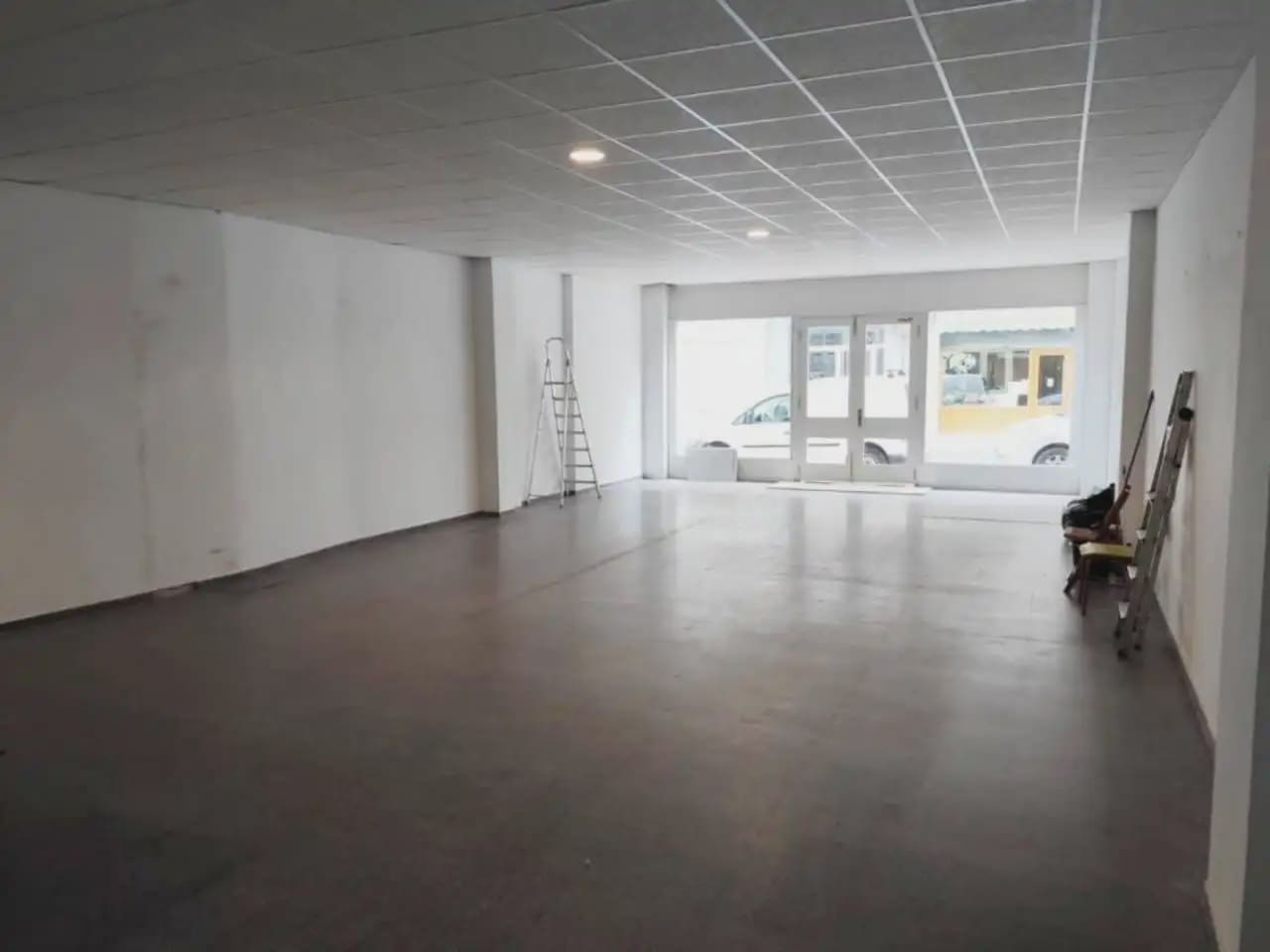 Kommersiell att hyra i Elda - 1 500 € (Ref: 10059581)