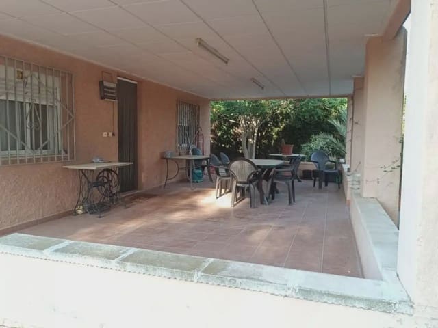 3 bedroom Villa for sale in Elda with pool - € 260,000 (Ref: 10059590)