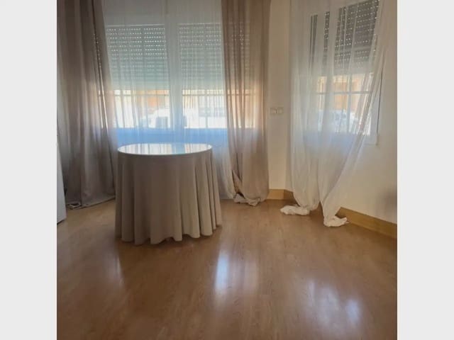 4 makuuhuone Rivitalo myytävänä paikassa Sax mukana 
autotalli - 255 000 € (Ref: 10099011)