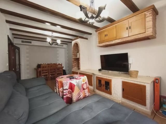 4 sovrum Radhus till salu i Petrel / Petrer med garage - 250 000 € (Ref: 10125045)