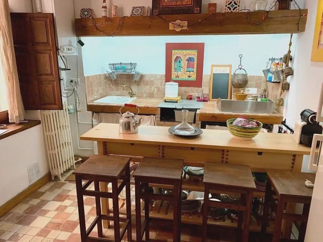 3 soveværelse Byhus til salg i Onil - € 172.000 (Ref: 10138964)
