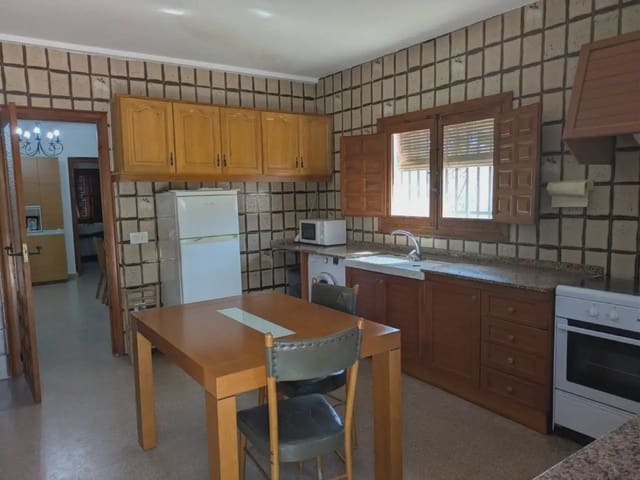 3 slaapkamer Finca/Landhuis te koop in Onil met zwembad - € 290.000 (Ref: 10140382)