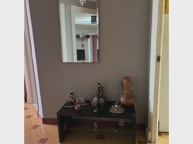 4 slaapkamer Flat te koop in Elda - € 85.000 (Ref: 10145083)