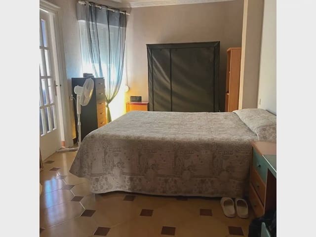 4 slaapkamer Flat te koop in Elda - € 85.000 (Ref: 10145083)