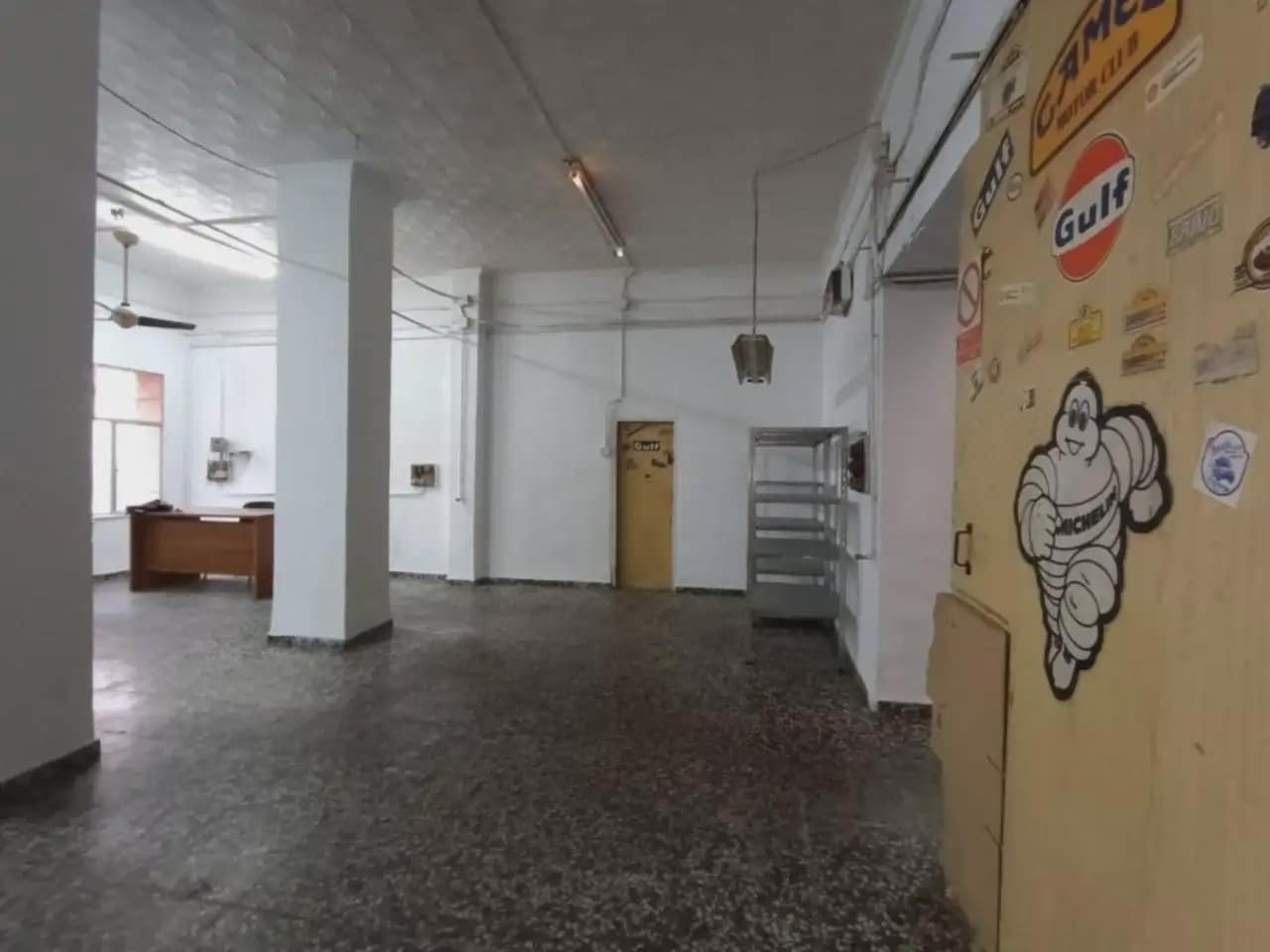 Commercial for sale in Elda - € 97,000 (Ref: 10158826)