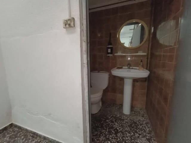 Commercieel te koop in Elda - € 97.000 (Ref: 10158826)