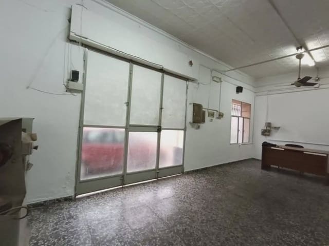 Commercieel te koop in Elda - € 97.000 (Ref: 10158826)