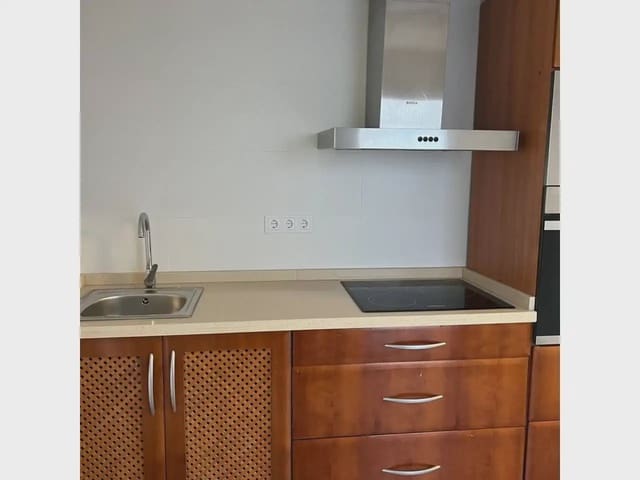 2 soveværelse Byhus til leje i Petrel / Petrer - € 750 (Ref: 10166001)
