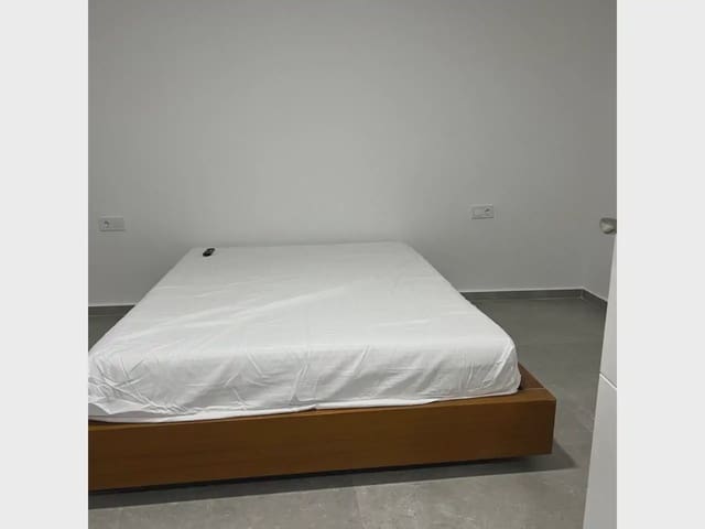 2 soveværelse Byhus til leje i Petrel / Petrer - € 750 (Ref: 10166001)