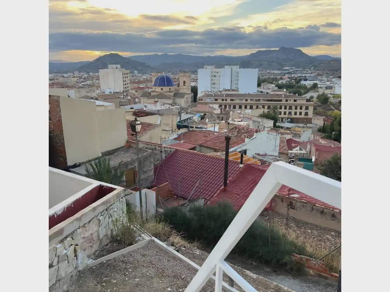 2 bedroom Townhouse for rent in Petrel / Petrer - € 750 (Ref: 10166001)