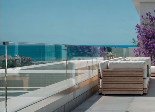 2 Zimmer Apartment zu verkaufen in New Golden Mile, Estepona mit Pool Garage - 411.000 € (Ref: 6866035)