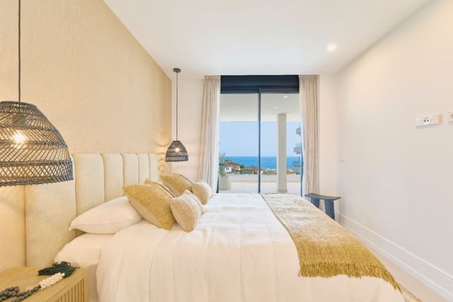 Apartamento de 2 habitaciones en Fuengirola en venta con piscina garaje - 669.000 € (Ref: 7715149)