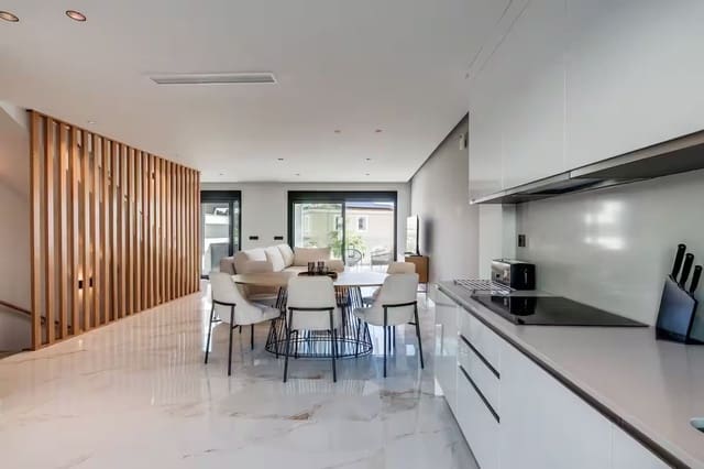 4 soverom Villa til salgs i Torremolinos med svømmebasseng garasje - € 712 000 (Ref: 7983753)