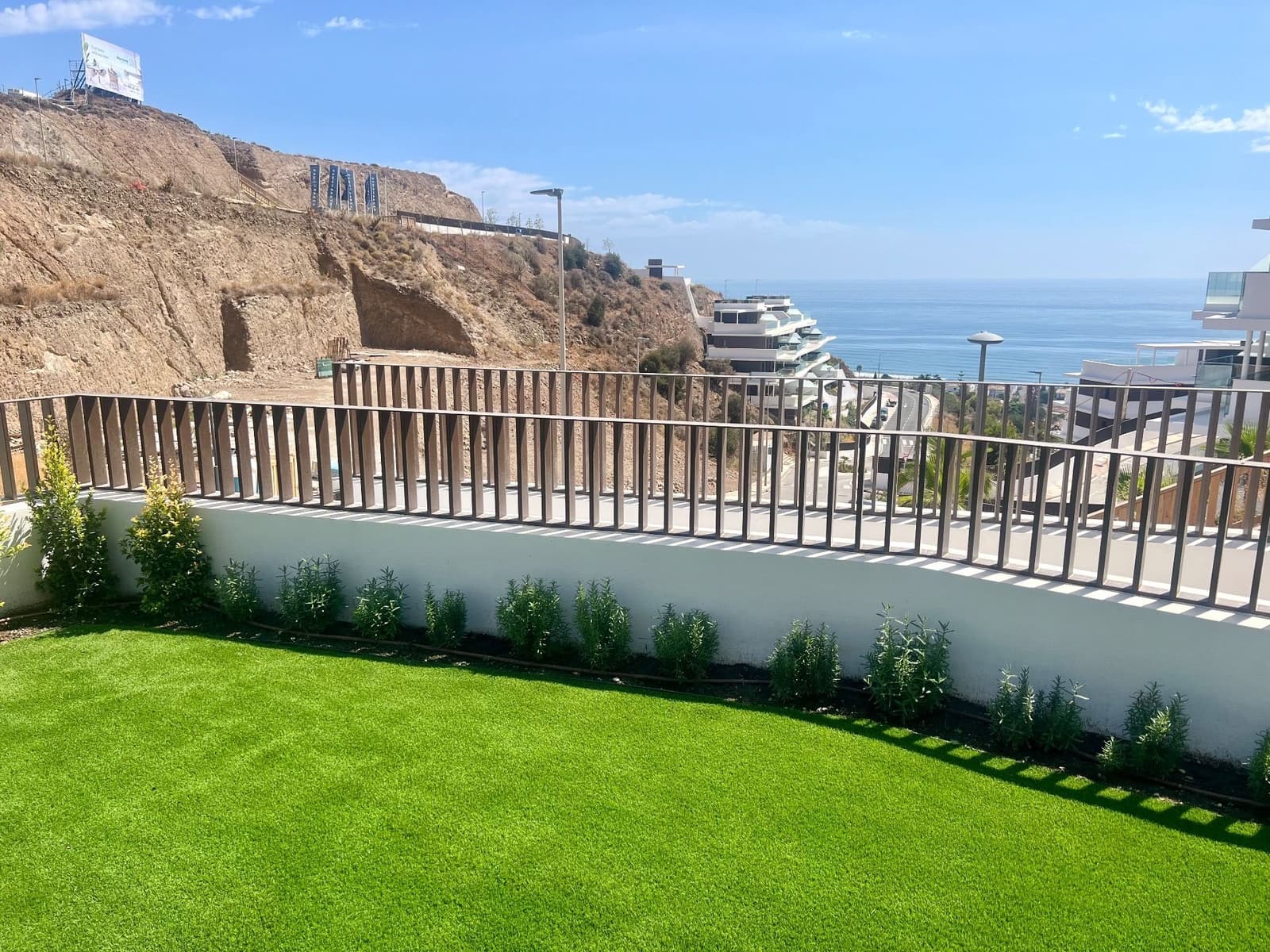 4 soveværelse Semi-Rækkehus til salg i Rincon de la Victoria med swimmingpool garage - € 705.000 (Ref: 8537872)