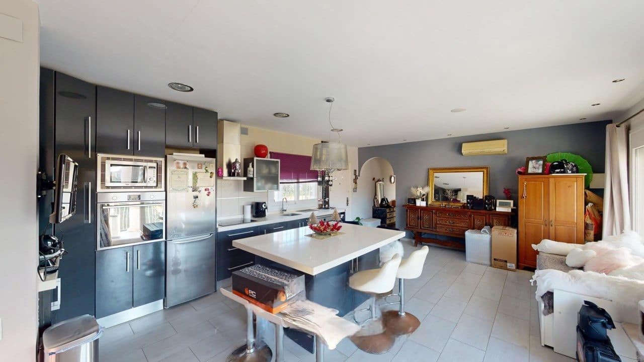 4 soveværelse Villa til salg i Benajarafe med swimmingpool garage - € 670.000 (Ref: 8654582)