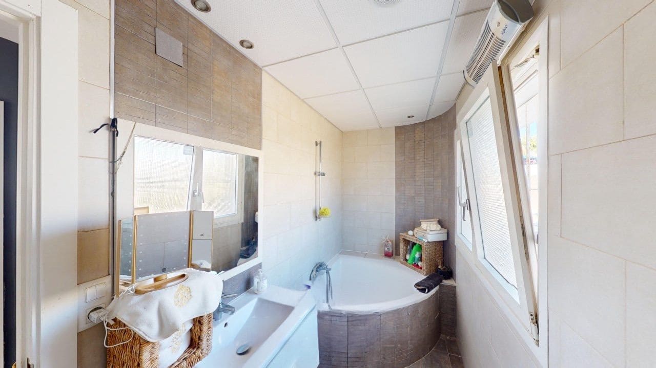 4 soveværelse Villa til salg i Benajarafe med swimmingpool garage - € 670.000 (Ref: 8654582)