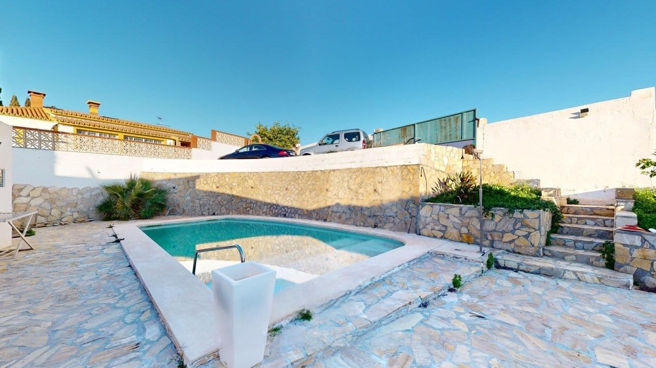 4 soveværelse Villa til salg i Benajarafe med swimmingpool garage - € 670.000 (Ref: 8654582)