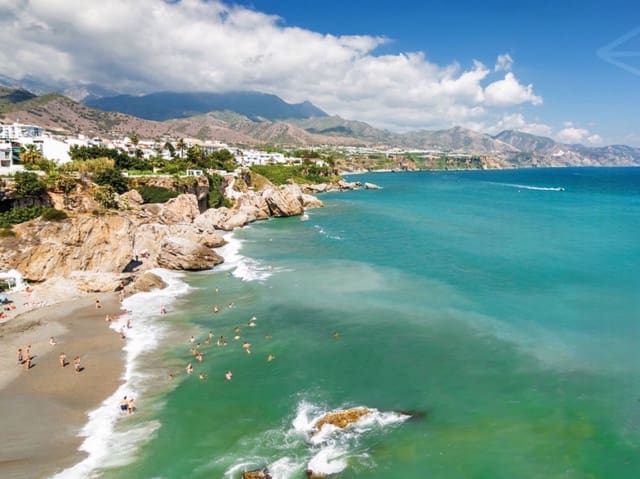 2 slaapkamer Huis te koop in Torrox-Costa, Torrox met zwembad garage - € 299.000 (Ref: 8809274)