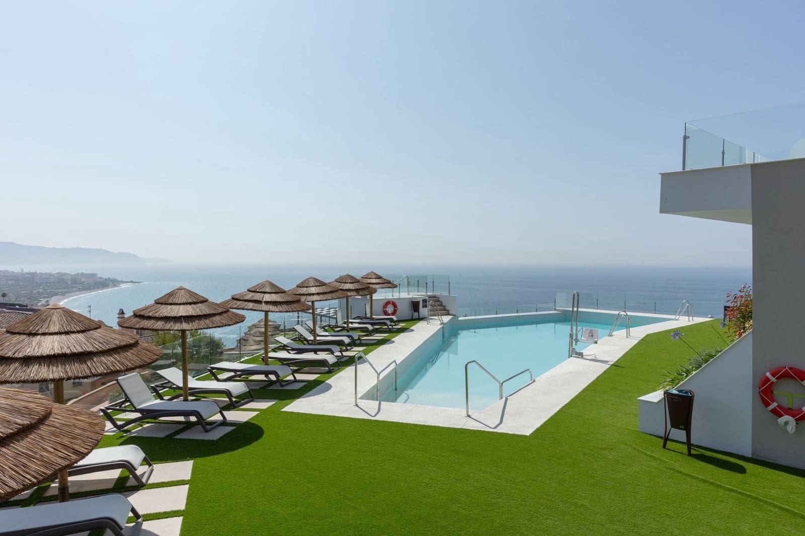 2 quarto Apartamento para venda em Nerja com piscina garagem - 589 900 € (Ref: 9262182)