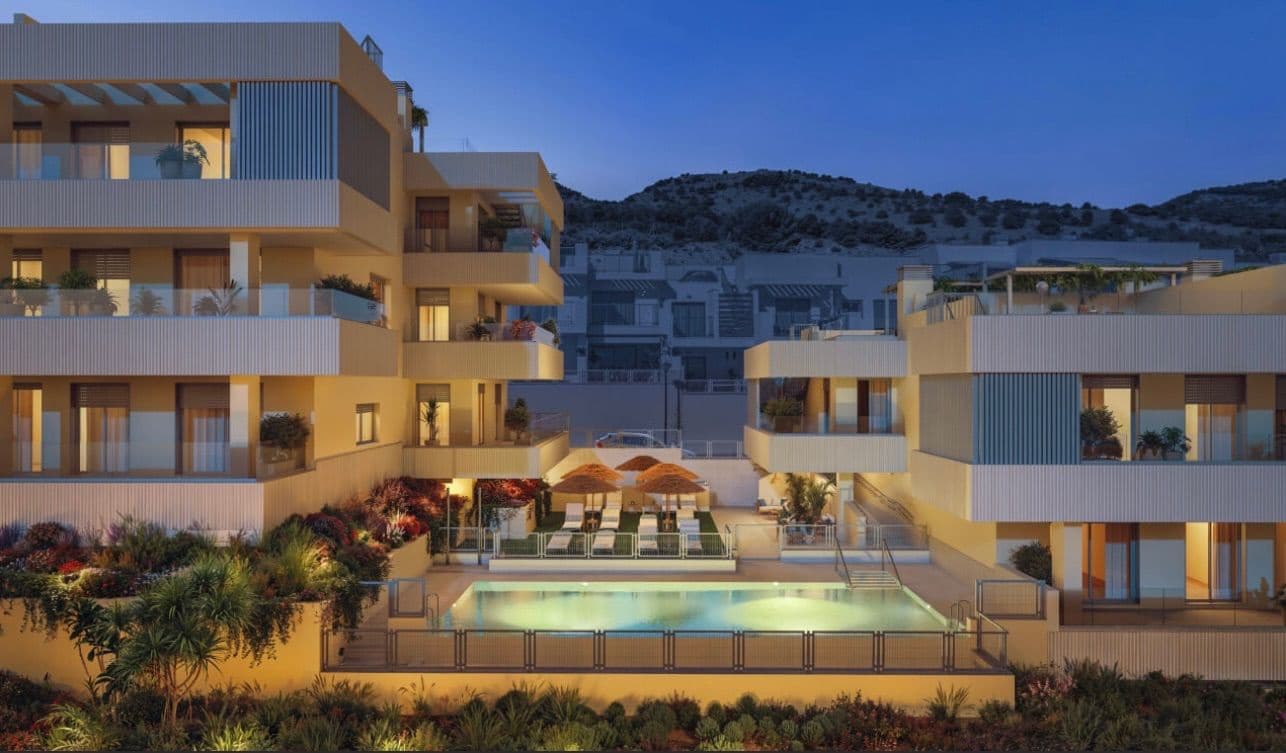 Apartment for sale in Benalmadena with pool garage - € 336,800 (Ref: 9269165)